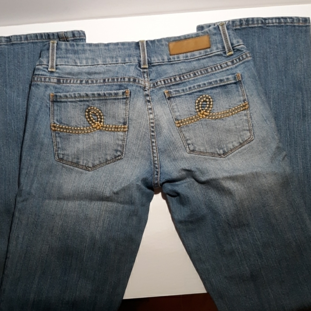 Seven7 Premium Denim 28 long bootcut